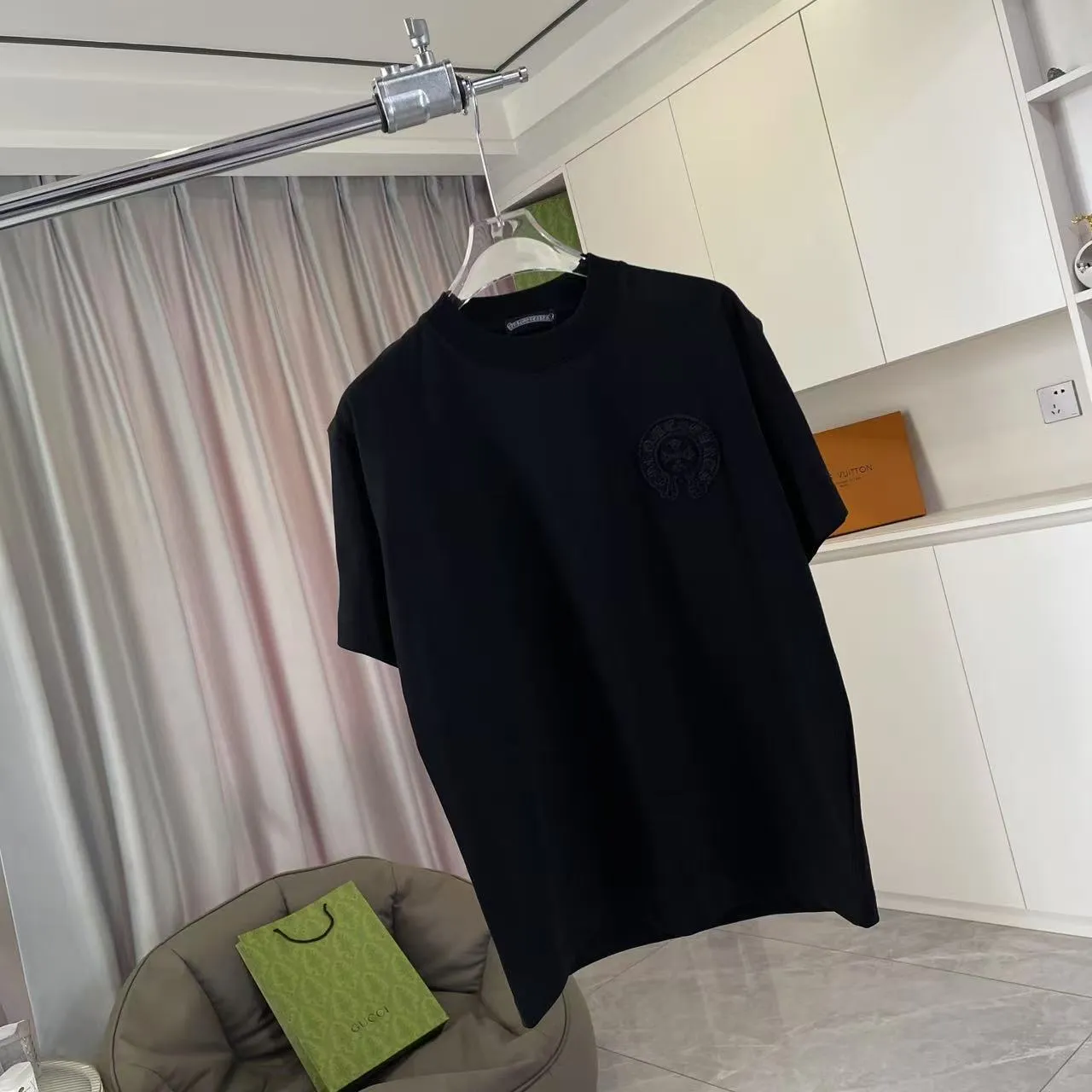 🅿️220 ch Cro* 2025 spring and summer new style Sanskrit horseshoe cross cross vacuum embroidery short-sleeved t-shirt custom fabric 300g same style for men and women Size: S M L XL XXL Five codes Color: black white